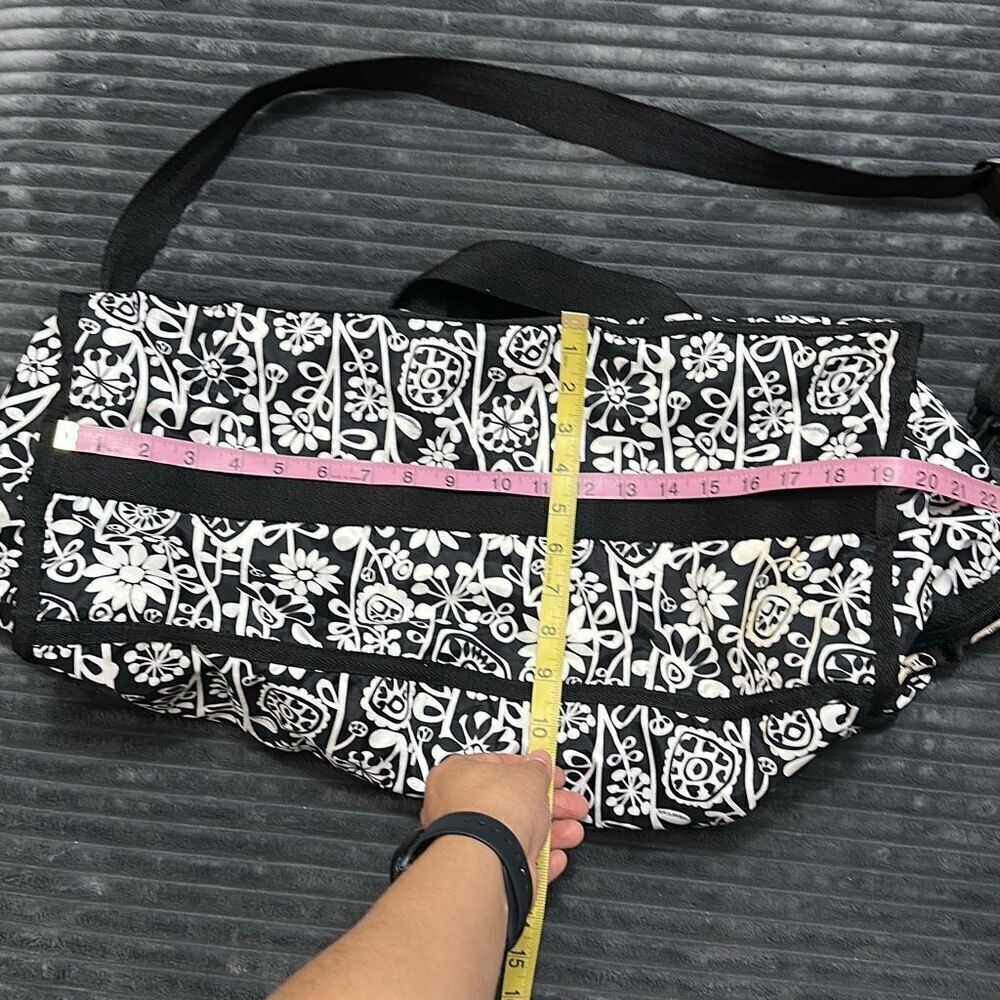 LeSportsac Large Floral Black And White Duffle Bag - Picture 5 of 13